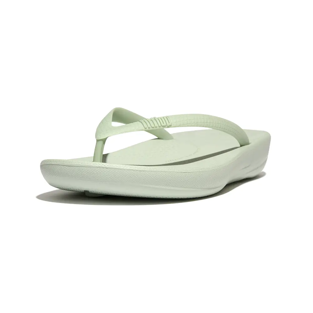 【fitflop】IQUSHION 輕量人體工學夾腳涼鞋-灰綠色-US 7