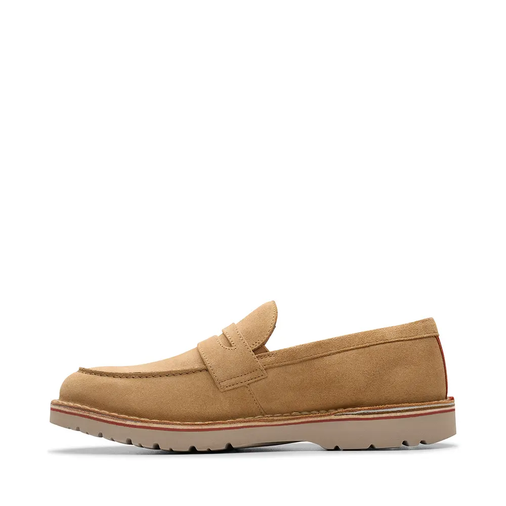 【CLARKS】EastridgeStep輕量寬楦傳統縫線樂福便士鞋 (淺棕色)