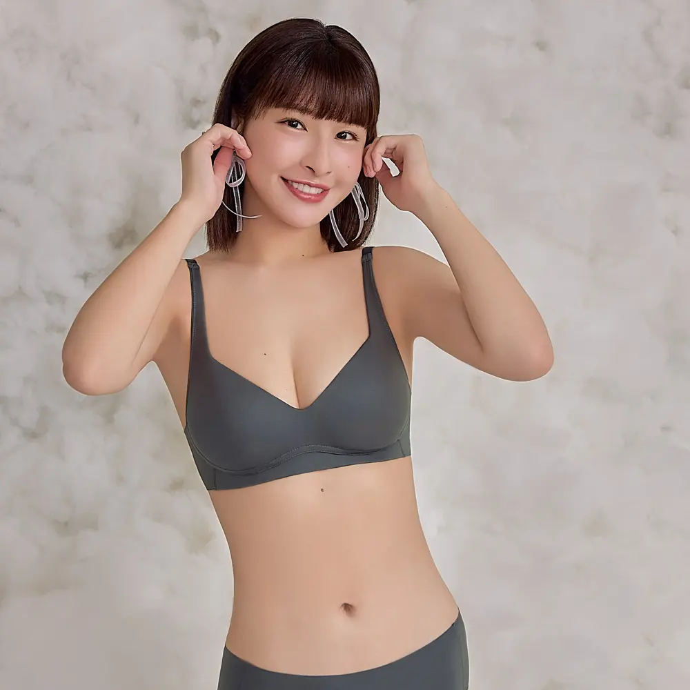 【瑪登瑪朵】QQ雲 無鋼圈紓壓無痕內衣 B-E罩杯(鐵石灰)-B080