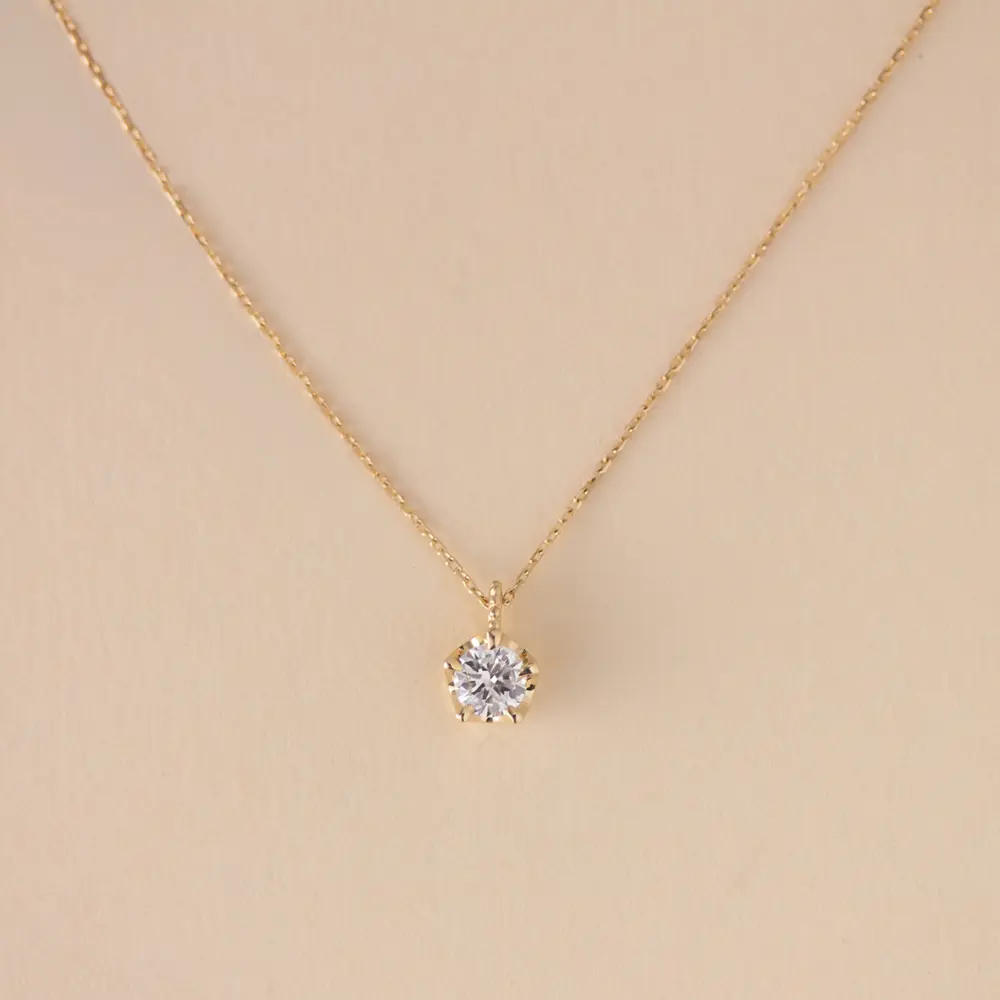 DT【ARTE WHITE】K10 曜光五爪鑲單鑽項鍊 0.15ct